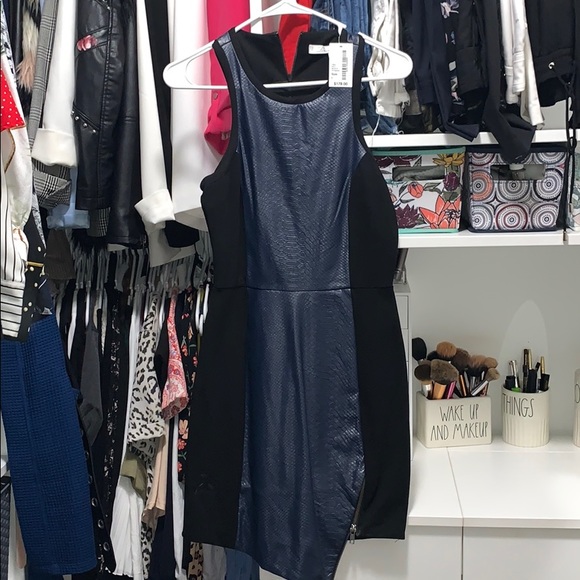 South Moon Under Dresses & Skirts - NEW Beautiful dress with tags